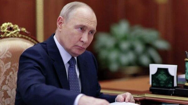 Les prix mondiaux du pétrole ont augmenté de 30% en une semaine — Poutine - Sputnik Afrique