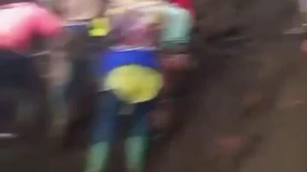 ▶ Un glissement de terrain sur un site minier a fait des dizaines de morts en RDC, selon les autorités - Sputnik Afrique