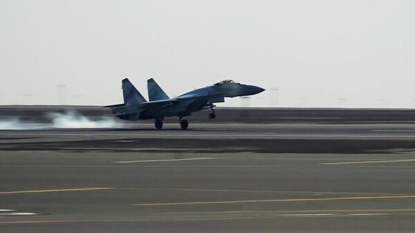 Su-35S fighter jets escorted the Russian President's plane to Abu Dhabi. - Sputnik Africa