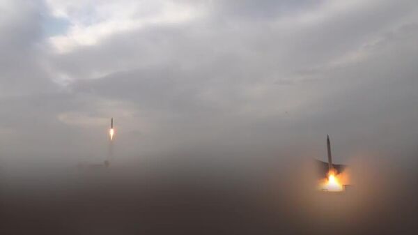 La 42e vague de tirs de missiles dans le cadre de l'opération iranienne True Promise-IV - Sputnik Afrique