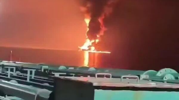 ▶ Un pétrolier américain serait en feu après une attaque à Sharjah (Émirats Arabes Unis) - Sputnik Afrique