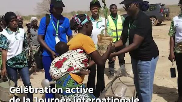 Des femmes burkinabè célèbrent leurs droits en aidant leurs compatriotes - Sputnik Afrique