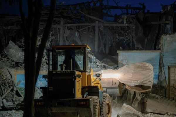 Une frappe aérienne américano-israélienne a ciblé l'école Khomeini pour garçons tôt ce matin, selon l'agence de presse iranienne Fars - Sputnik Afrique