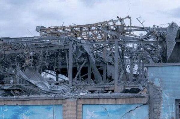 Une frappe aérienne américano-israélienne a ciblé l'école Khomeini pour garçons tôt ce matin, selon l'agence de presse iranienne Fars - Sputnik Afrique