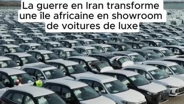 Des milliers de voitures de luxe bloquées au port de l'île kényane de Lamu en raison de la guerre en Iran - Sputnik Afrique
