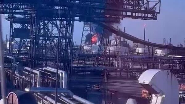 Fire hits Valero's Port Arthur refinery - Sputnik Africa