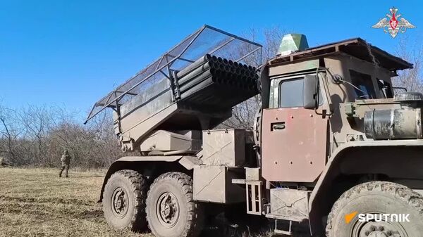 Des LRM Grad russes ont empêché la rotation d'unités de l'armée ukrainienne - Sputnik Afrique