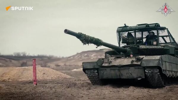 Russian Tank Army Crews Carry Out Tactical & Special Missions at Training Facilities Within SMO Zone: MoD - Sputnik Africa