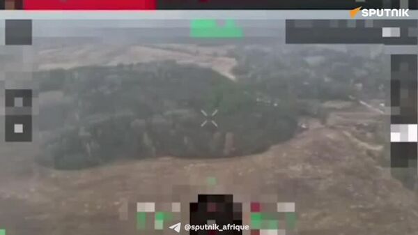 Frappe chirurgicale: un Su-34 russe détruit un peloton ukrainien dans un bunker - Sputnik Afrique