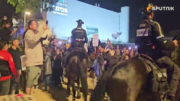 Israeli Police Dispersing Mass Anti-War Protest in Tel Aviv: Sputnik Correspondent - Sputnik Africa