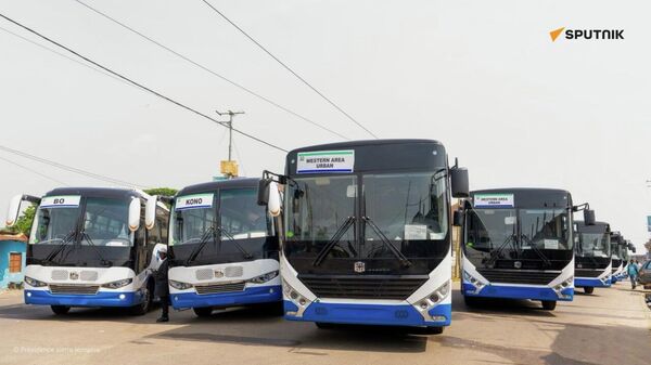 De nouveaux véhicules remis aux infirmières et aux hôpitaux en Sierra Leone - Sputnik Afrique