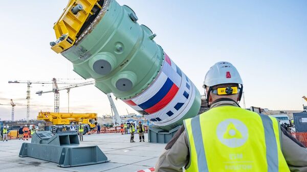 Installation of the reactor vessel at Unit 1 of the El Dabaa Nuclear Power Plant in Egypt - Sputnik Africa