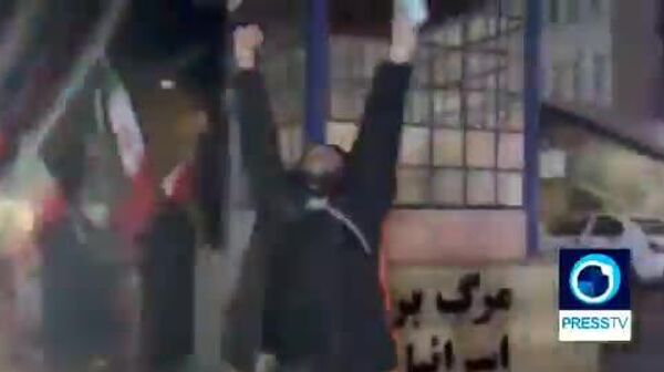 Des Iraniens descendent dans les rues pour célébrer la défaite des États-Unis et d'Israël – médias locaux - Sputnik Afrique