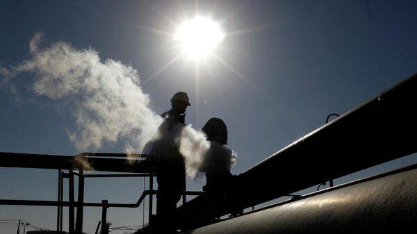 A Libyan oil worker - Sputnik Africa