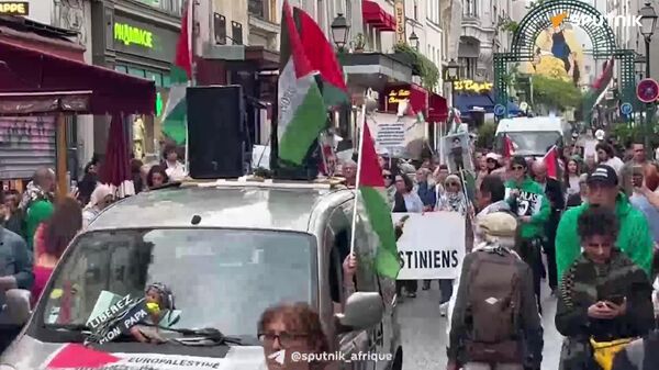 Halte à l'enlèvement et à la torture des Palestiniens: des Français manifestent à Paris - Sputnik Afrique