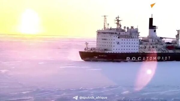 C’est parti!: les sirènes des brise-glaces nucléaires russes retentissent à l’occasion du 65e anniversaire du premier vol spatial habité - Sputnik Afrique