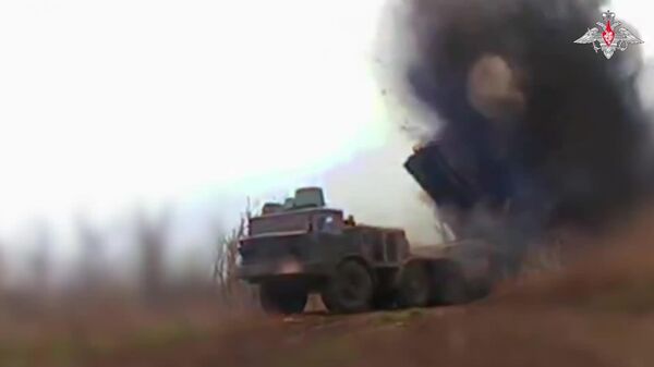 ▶ Les équipages russes de lance-roquettes multiples Ouragan ont perturbé la rotation des unités des forces armées ukrainiennes - Sputnik Afrique