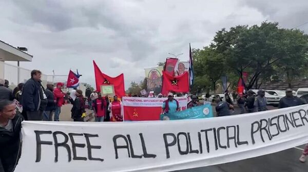 Anti-Imperialist Rally at US Consulate General in SA Honors 65 Years of Cuba's Bay of Pigs Victory - Sputnik Africa