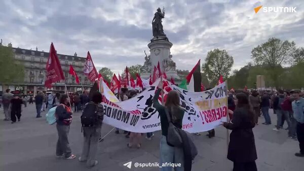 ▶ Des Parisiens mobilisés contre la guerre impérialiste - Sputnik Afrique