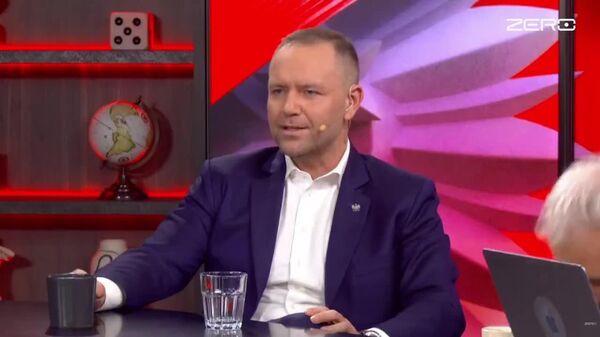 #viral | Polish President Nawrocki Drops Snus Packet During Broadcast About Snus Ban - Sputnik Africa