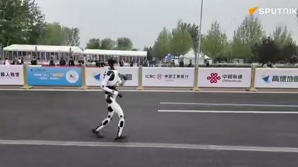 Un robot humanoïde chinois - Sputnik Afrique