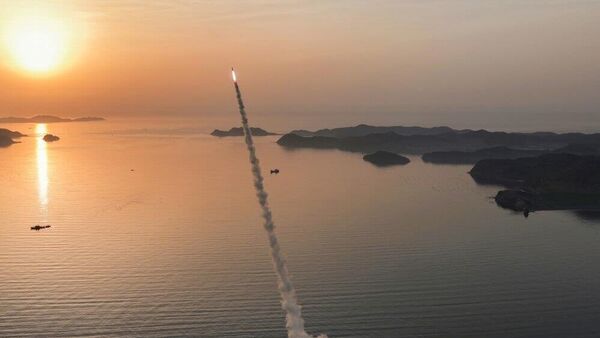 Pyongyang confirme un test de missiles balistiques à sous-munitions - Sputnik Afrique