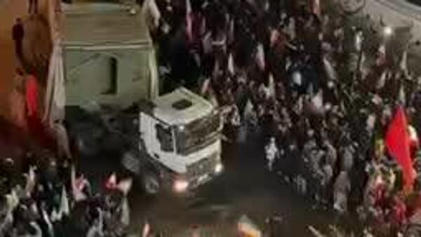 Téhéran a exhibé un missile balistique au milieu de la place de la Révolution - Sputnik Afrique