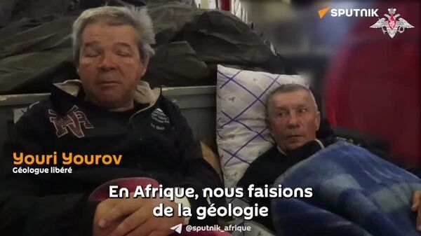 La faim et les chaînes, cela a duré environ six mois: témoignage d'un géologue enlevé au Sahel et libéré par l'Africa Corps - Sputnik Afrique