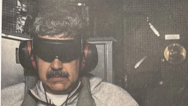 Venezuelan President Nicolas Maduro aboard the USS Iwo Jima after his kidnapping by US forces. Social media photo. - Sputnik Africa