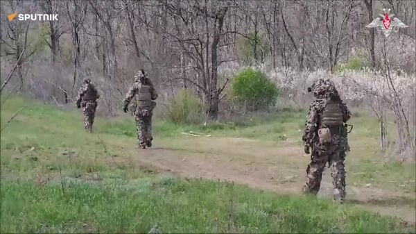 Russian Snipers Eliminate Ukrainian Soldiers at Observation Post Near Konstantinovka, DPR Subscribe to - Sputnik Africa