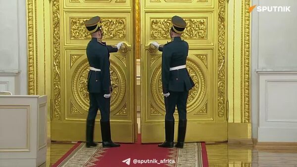 WATCH | Putin Warmly Greets Congo's Nguesso at the Kremlin - Sputnik Africa