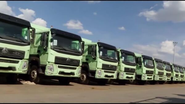 Près de 100 poids-lourds électriques entrent en service en Éthiopie - Sputnik Afrique