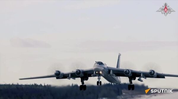 Des Tu-95MS russes ont survolé les mers de Barents et de Norvège - Sputnik Afrique