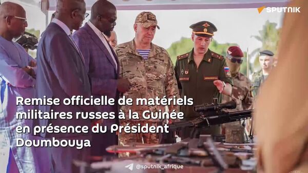 Les forces armées de la Guinée réceptionnent un important lot de matériels militaires modernes russes - Sputnik Afrique