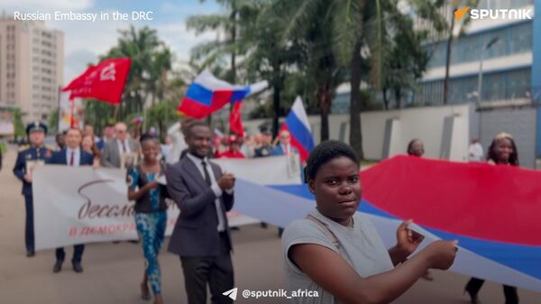Russian Immortal Regiment Marches in Kinshasa on Occasion of 81st Anniversary of Victory Over Hitler - Sputnik Africa