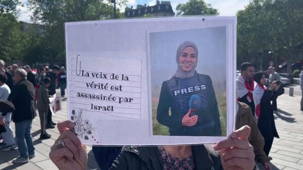 Rassemblement à Paris en hommage aux journalistes assassinés par Israël au Liban - Sputnik Afrique