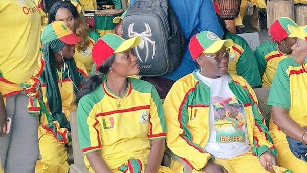 Trois des supporters détenus au Maroc depuis la finale de la CAN sont de retour au Sénégal - Sputnik Afrique