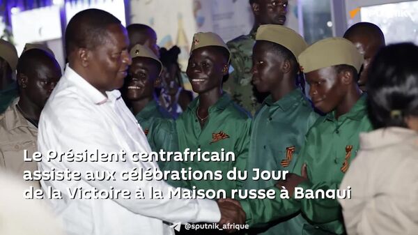 Le Président Touadéra a célébré le Jour de la Victoire sur les nazis à la Maison russe de Bangui - Sputnik Afrique