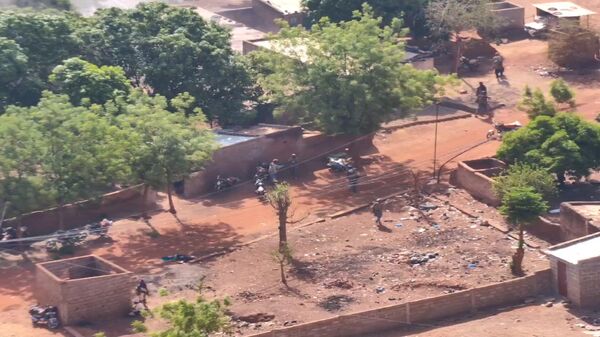 Russia's Africa Corps Unveils Footage Showing Shelling of Terrorists During Bamako Attack Repulsion - Sputnik Africa