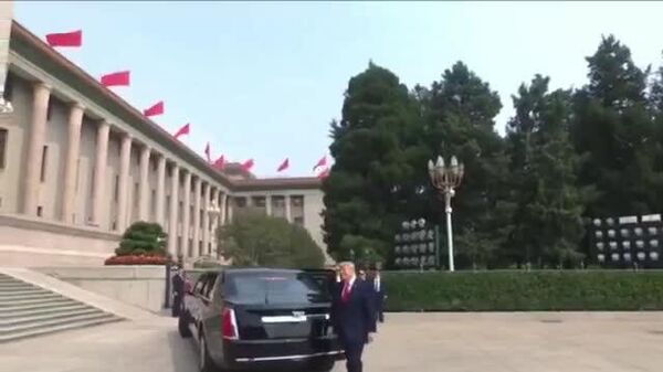 Xi Jinping n’a pas laissé Trump s’attribuer la poignée de main lors de leur rencontre à Pékin - Sputnik Afrique