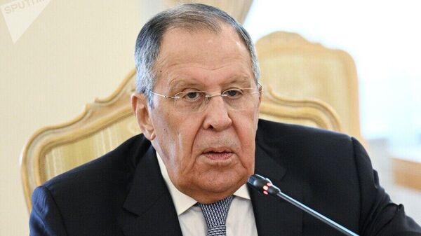 Les sanctions occidentales sont des instruments permettant de vivre aux dépens des autres – Lavrov à Sputnik Afrique - Sputnik Afrique