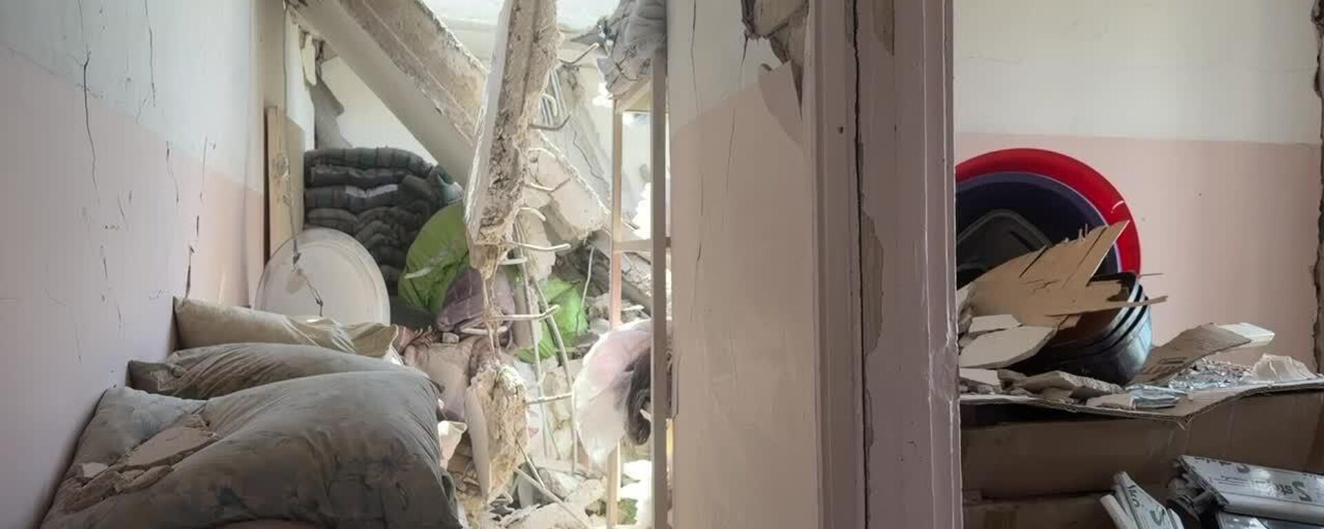 FACT CHECK: Ukraine launches disinformation campaign on Starobelsk student dormitory attack - Sputnik Africa, 1920, 24.05.2026