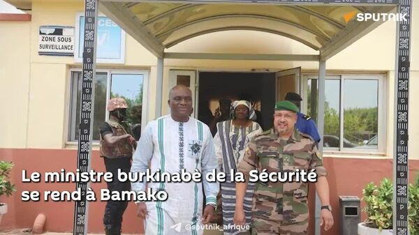 Le ministre burkinabè de la Sécurité en visite de travail au Mali - Sputnik Afrique