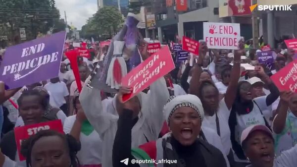 Manifestation contre les violences faites aux femmes et les enlèvements d'enfants à Nairobi - Sputnik Afrique