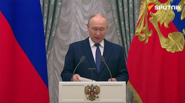 Putin vows full support for those sharing traditional values in relocating to Russia - Sputnik Africa