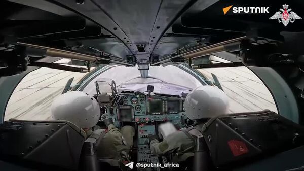Russian Su-34 Strikes Ukrainian Stronghold & Manpower: MoD - Sputnik Africa