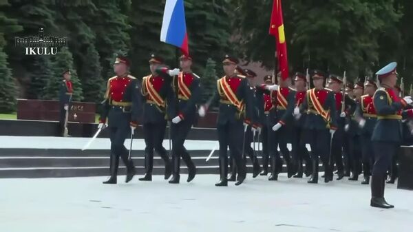1st Day of Suluhu's Moscow Visit Begins With Wreath Laying at Tomb of Unknown Soldier - Sputnik Africa