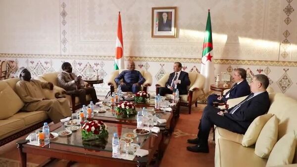 L'Algérie et le Niger signent trois accords stratégiques dans les hydrocarbures - Sputnik Afrique