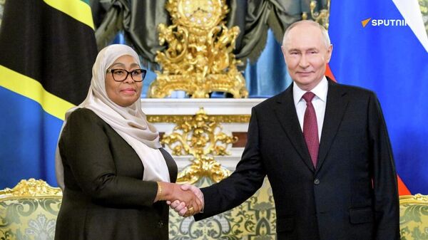 Les points clés de la rencontre entre les chefs d'État russe et tanzanien au Kremlin - Sputnik Afrique