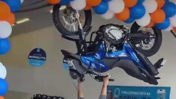 Brazilian Mechanic Will Give You Free Bike — But There's Very Weird Catch - Sputnik Africa